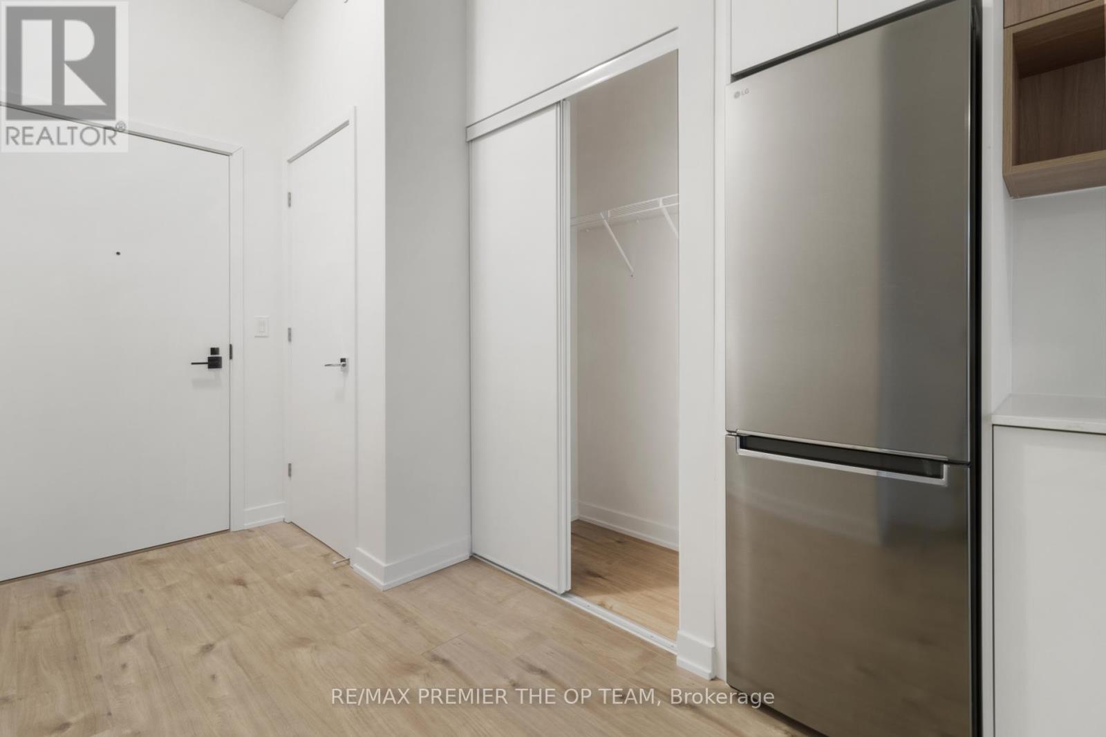 204 - 500 Plains Road E, Burlington, Ontario  L7T 0C8 - Photo 18 - W12697080