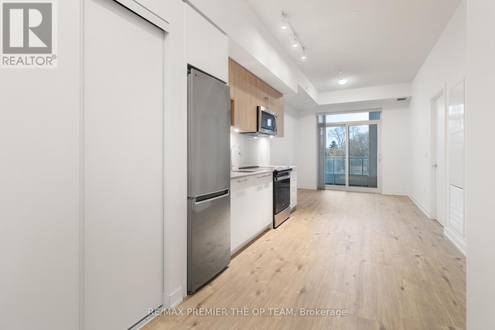 204 - 500 Plains Road E, Burlington, Ontario  L7T 0C8 - Photo 21 - W12697080