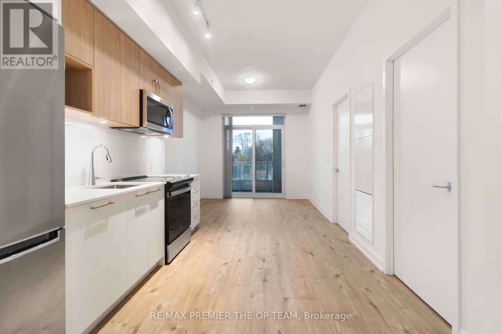 204 - 500 Plains Road E, Burlington, Ontario  L7T 0C8 - Photo 22 - W12697080