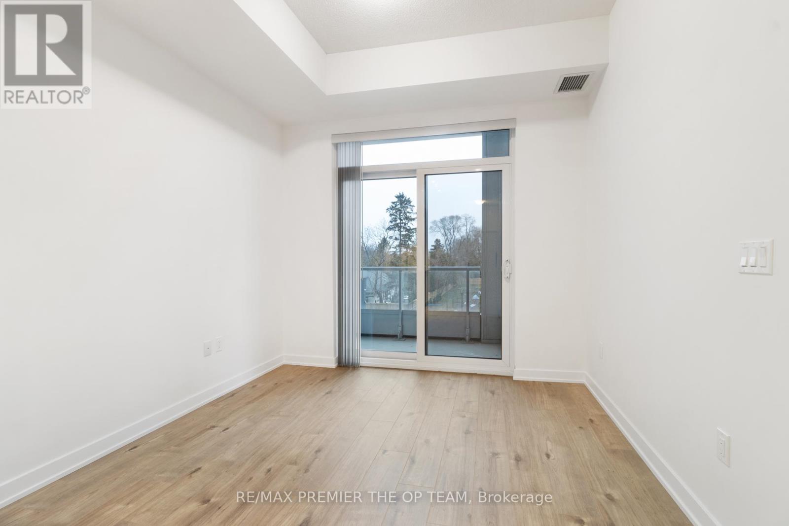 204 - 500 Plains Road E, Burlington, Ontario  L7T 0C8 - Photo 23 - W12697080