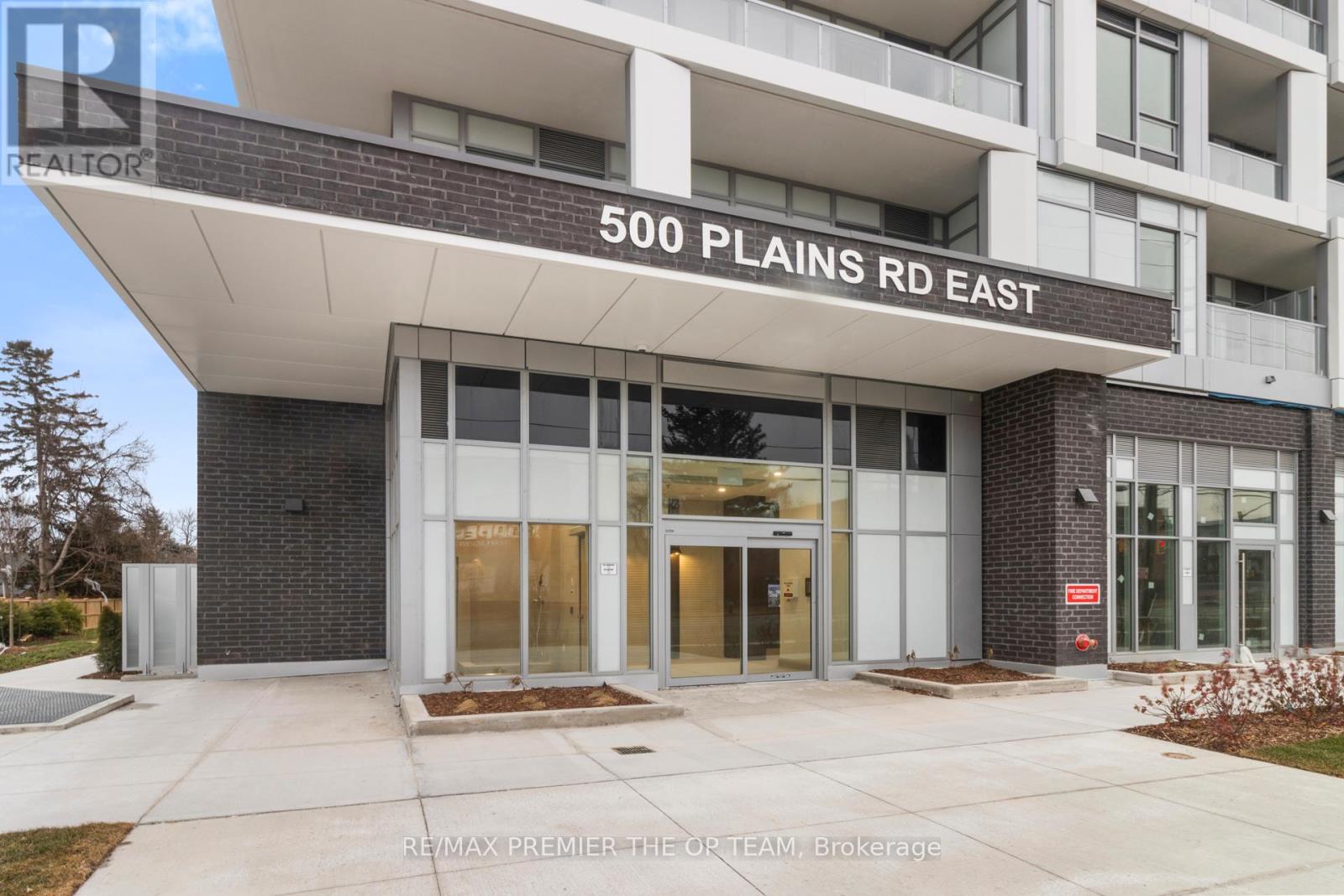 204 - 500 Plains Road E, Burlington, Ontario  L7T 0C8 - Photo 7 - W12697080