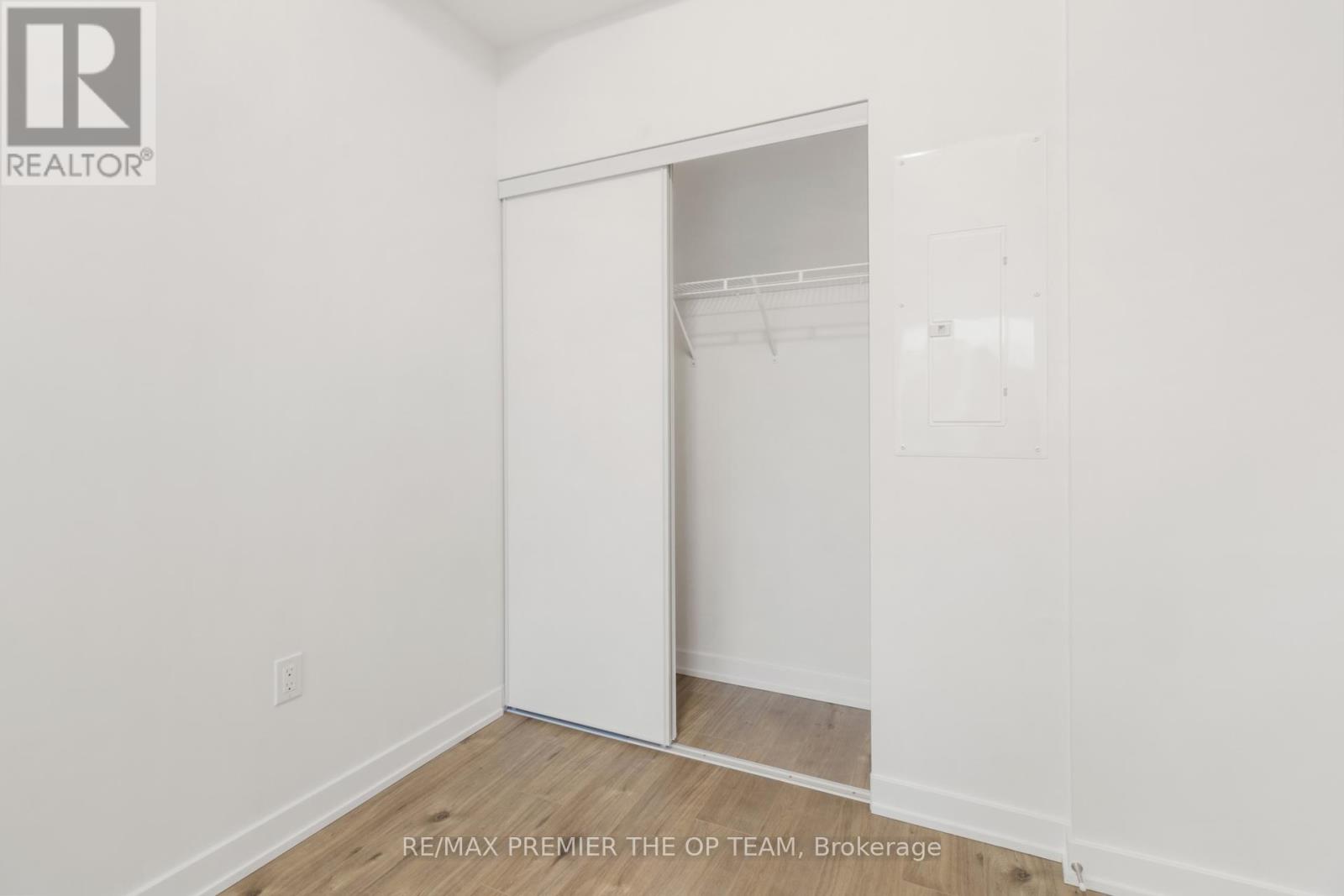 204 - 500 Plains Road E, Burlington, Ontario  L7T 0C8 - Photo 36 - W12697080