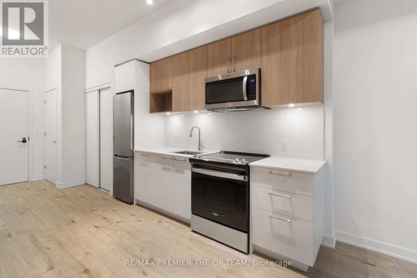 204 - 500 Plains Road E, Burlington, Ontario  L7T 0C8 - Photo 29 - W12697080