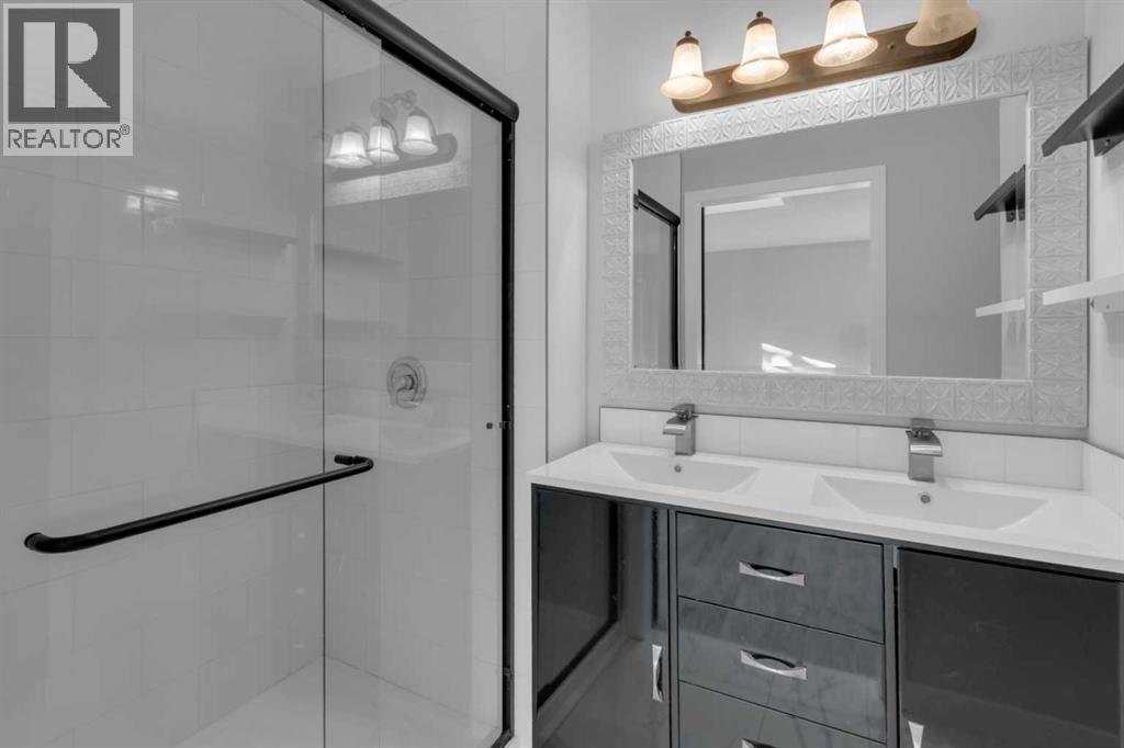 6 Castle Place N, Cochrane, Alberta  T4C 1G4 - Photo 19 - A2278330