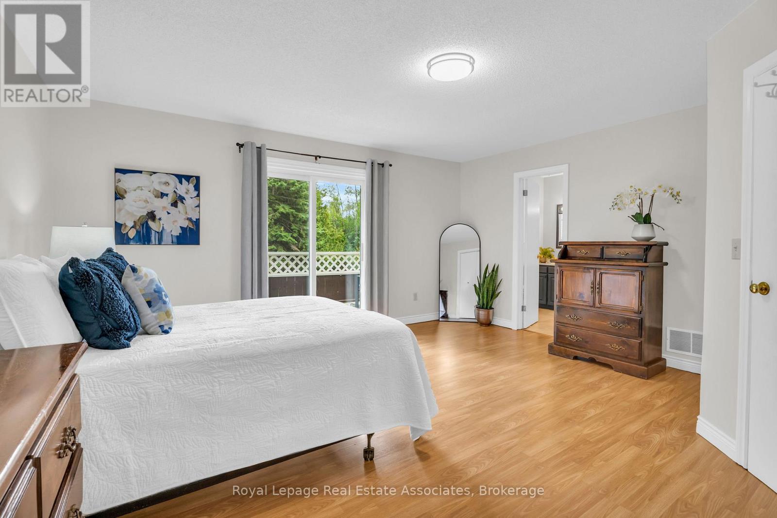 69 George Avenue, Wasaga Beach, Ontario  L9Z 2X9 - Photo 23 - S12703136