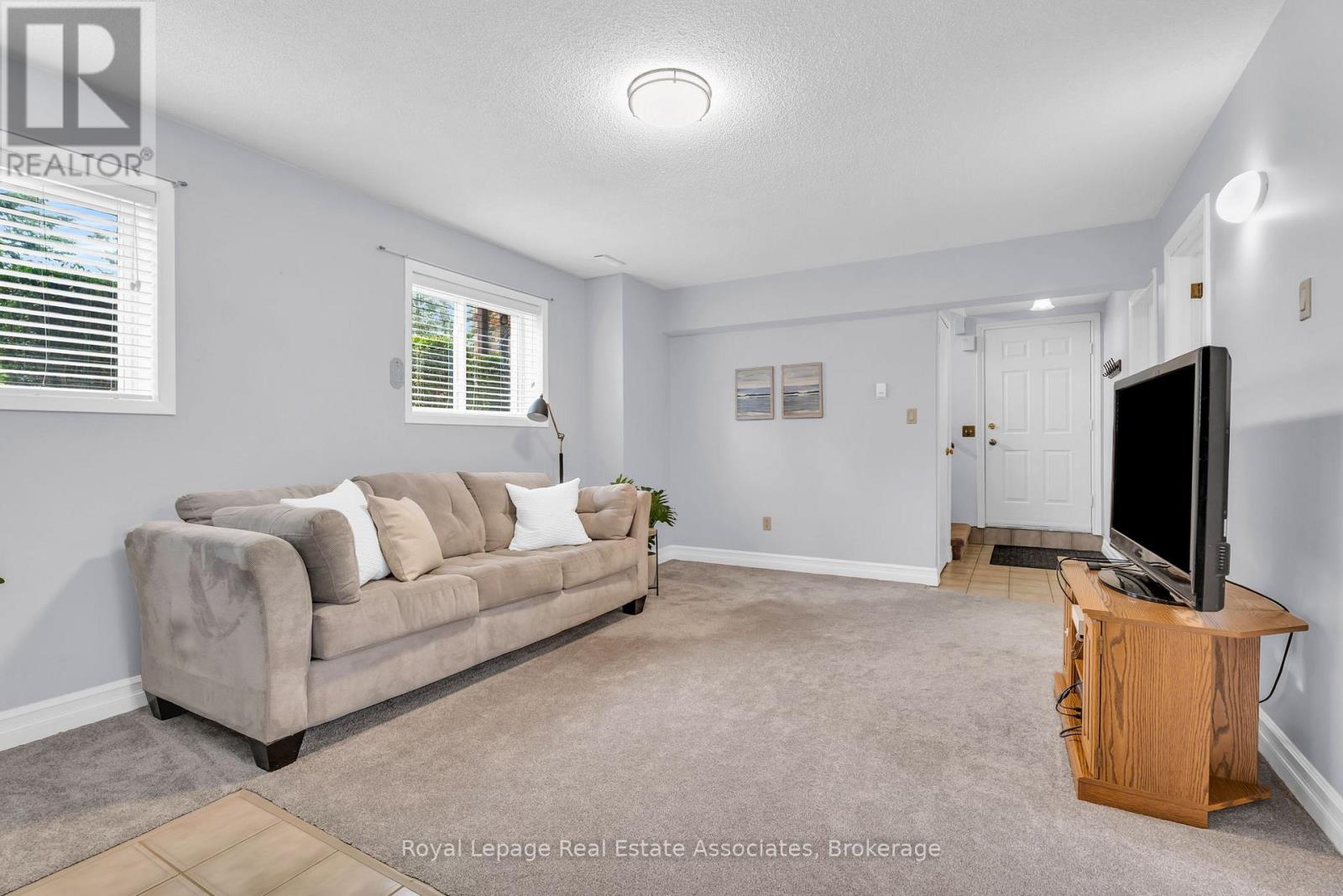 69 George Avenue, Wasaga Beach, Ontario  L9Z 2X9 - Photo 32 - S12703136