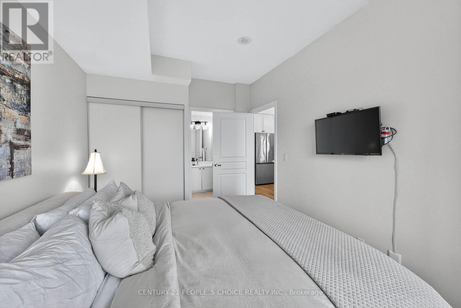 3008 - 3939 Duke Of York Boulevard, Mississauga, Ontario  L5B 4N2 - Photo 26 - W12703176