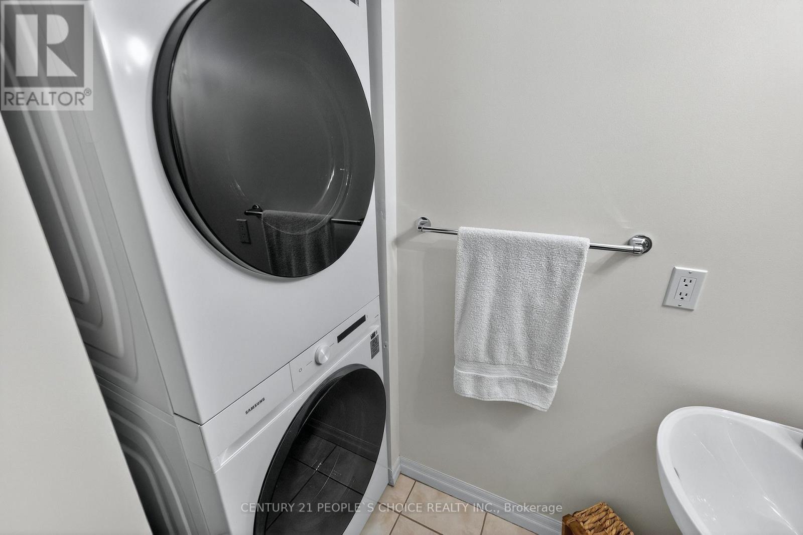 3008 - 3939 Duke Of York Boulevard, Mississauga, Ontario  L5B 4N2 - Photo 35 - W12703176