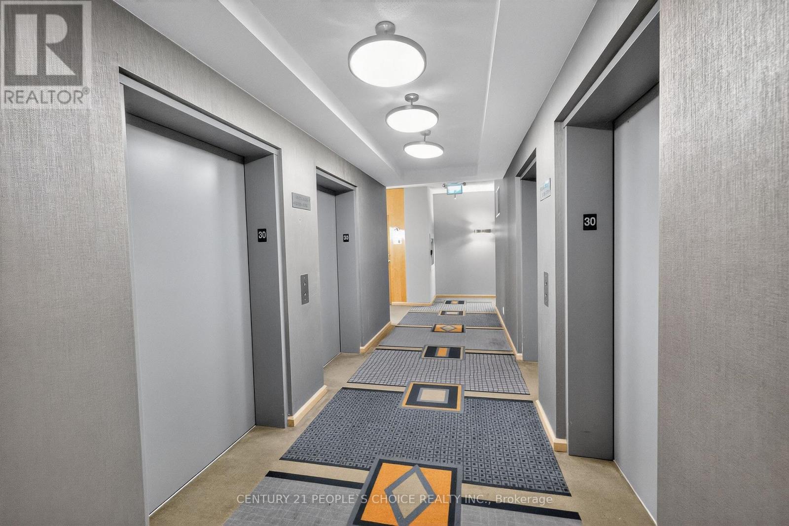 3008 - 3939 Duke Of York Boulevard, Mississauga, Ontario  L5B 4N2 - Photo 5 - W12703176