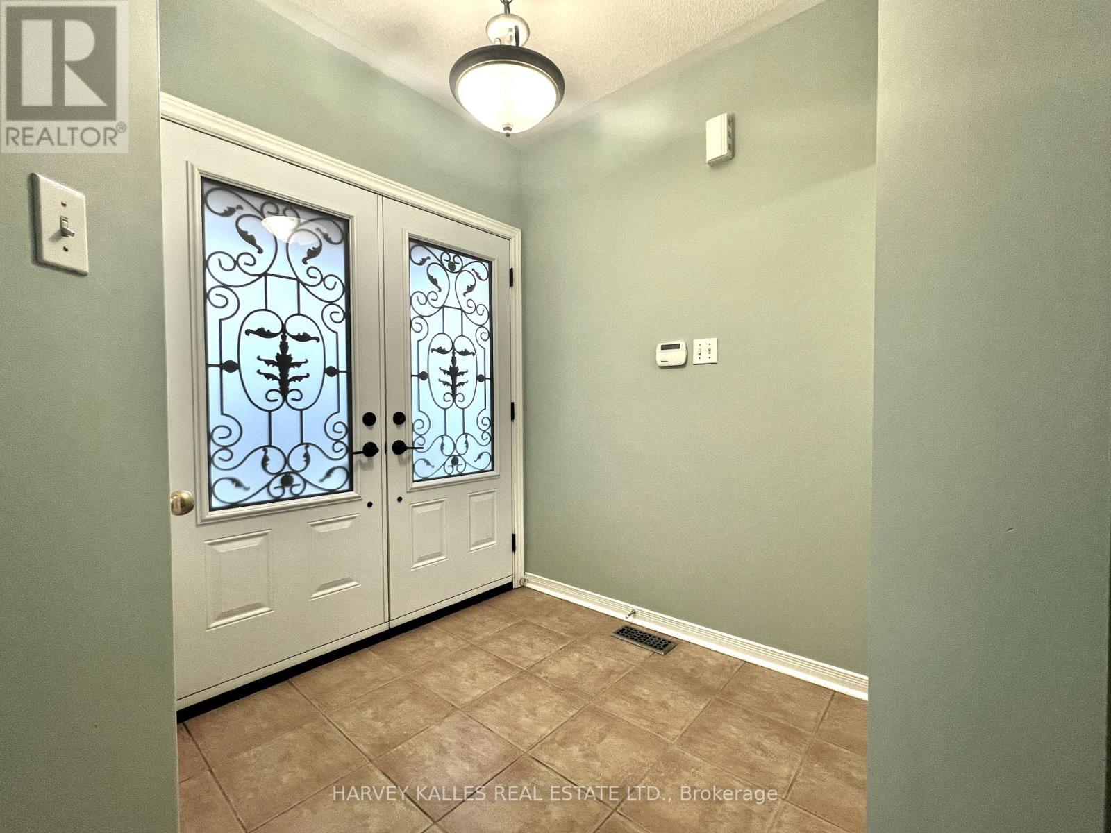 55 Native Landing, Brampton, Ontario  L6X 5A7 - Photo 3 - W12703206