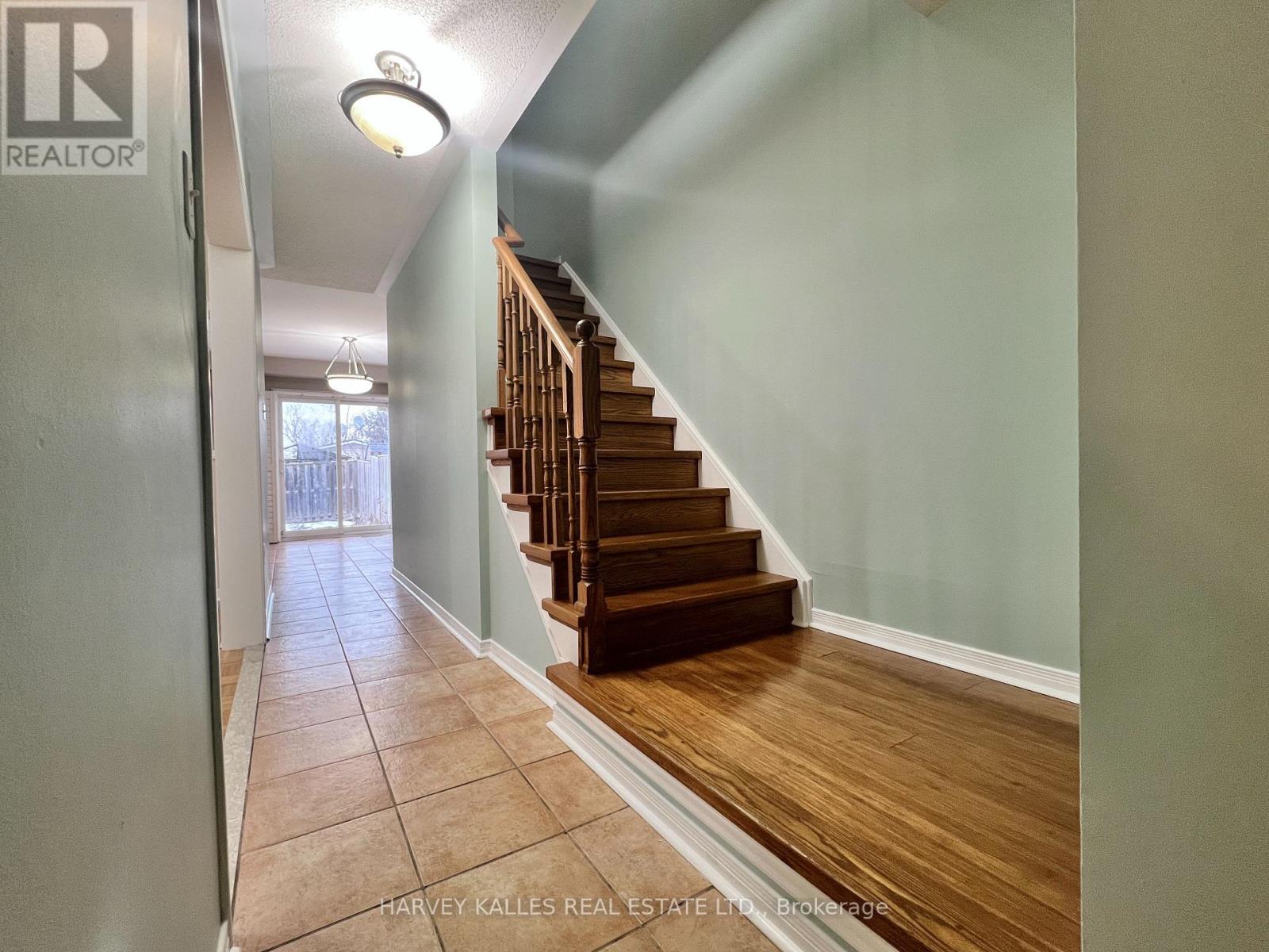 55 Native Landing, Brampton, Ontario  L6X 5A7 - Photo 9 - W12703206