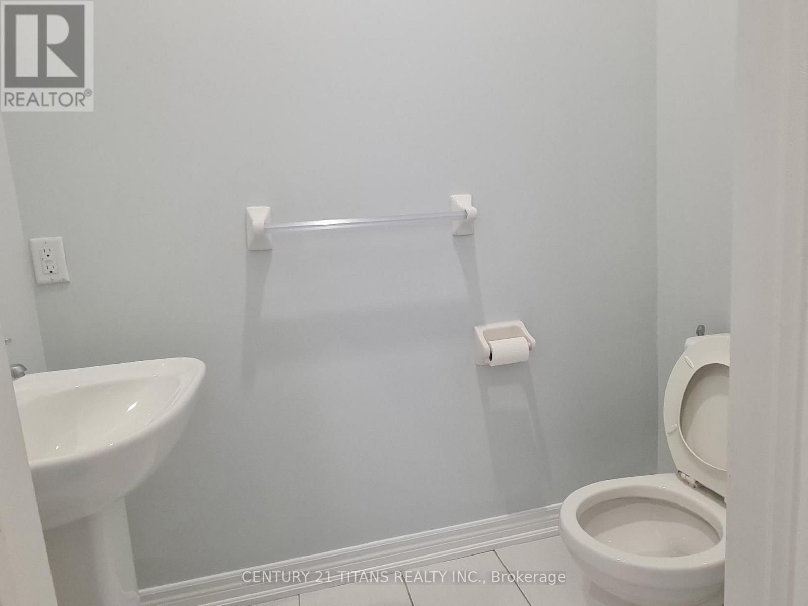 Main - 18 Primo Road, Brampton, Ontario  L7A 3Y1 - Photo 4 - W12703214