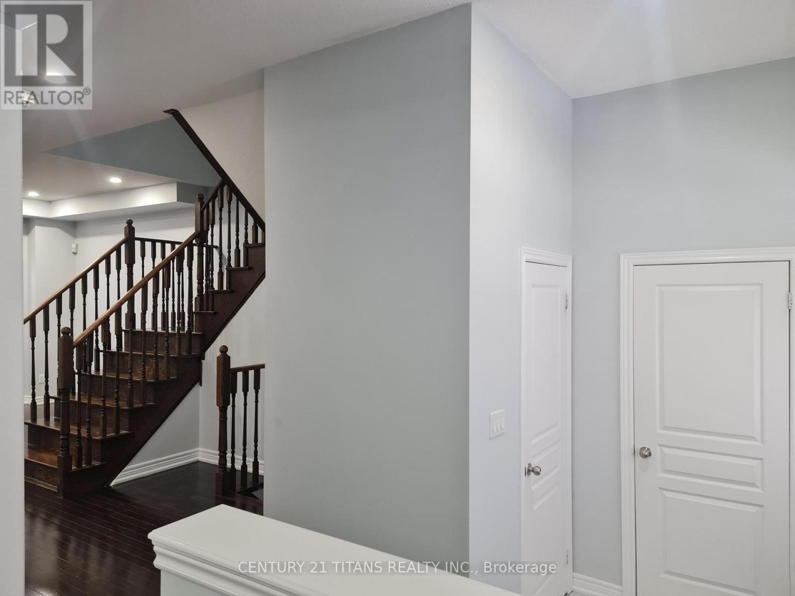 Main - 18 Primo Road, Brampton, Ontario  L7A 3Y1 - Photo 5 - W12703214