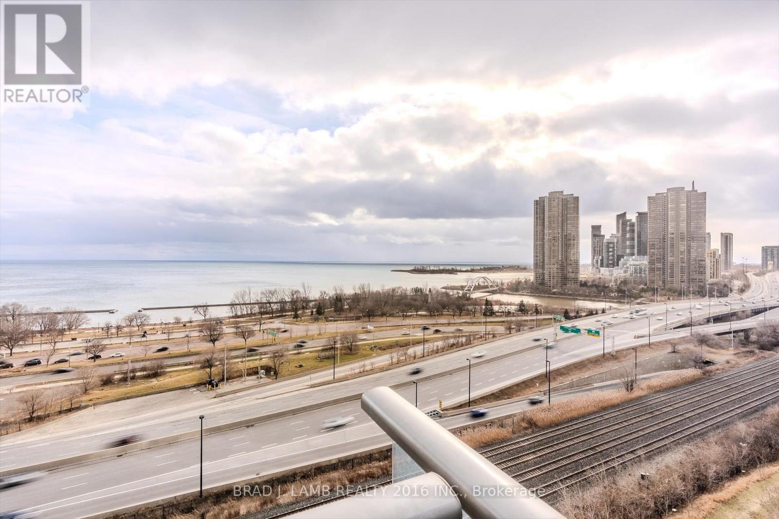 1305 - 103 The Queensway, Toronto, Ontario  M6S 5B3 - Photo 31 - W12703216