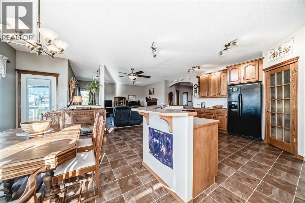 114 Royal Birkdale Crescent Nw, Calgary, Alberta  T3G 5R6 - Photo 10 - A2279052