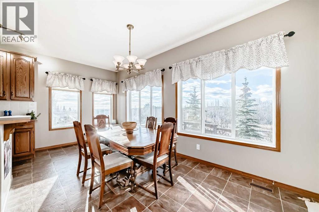 114 Royal Birkdale Crescent Nw, Calgary, Alberta  T3G 5R6 - Photo 11 - A2279052