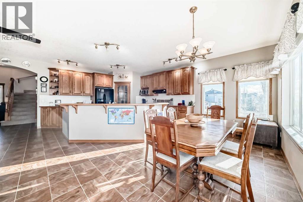 114 Royal Birkdale Crescent Nw, Calgary, Alberta  T3G 5R6 - Photo 12 - A2279052