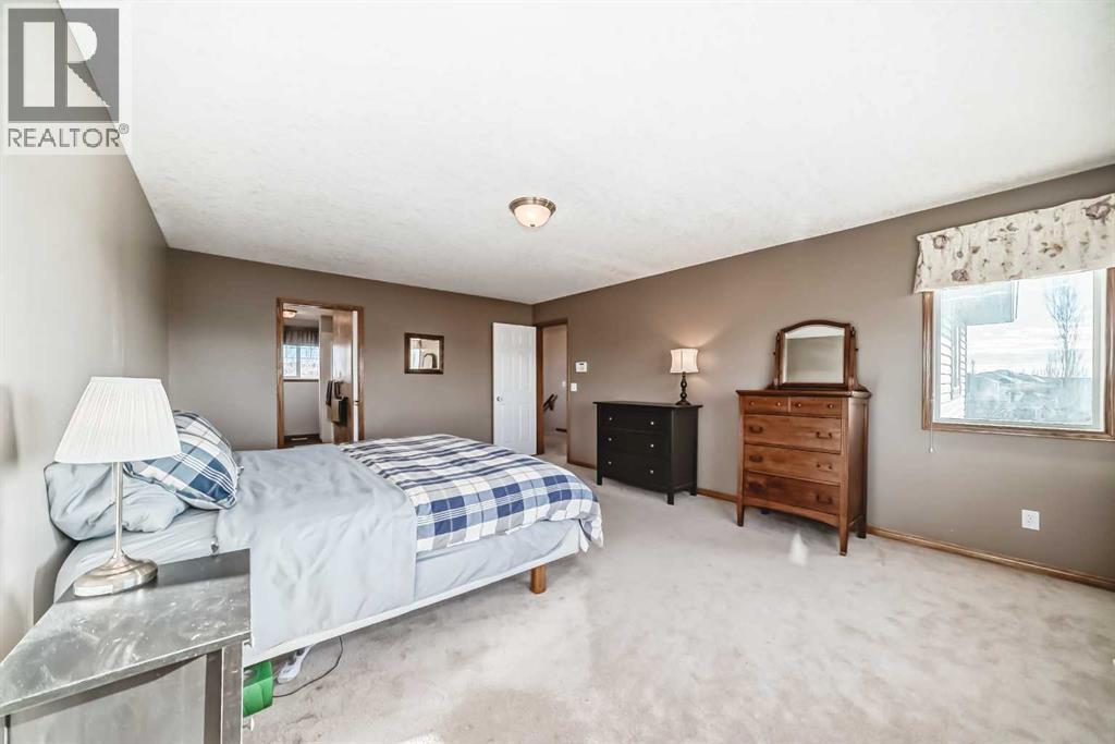 114 Royal Birkdale Crescent Nw, Calgary, Alberta  T3G 5R6 - Photo 30 - A2279052