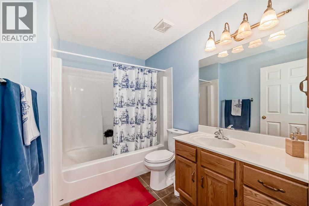 114 Royal Birkdale Crescent Nw, Calgary, Alberta  T3G 5R6 - Photo 37 - A2279052