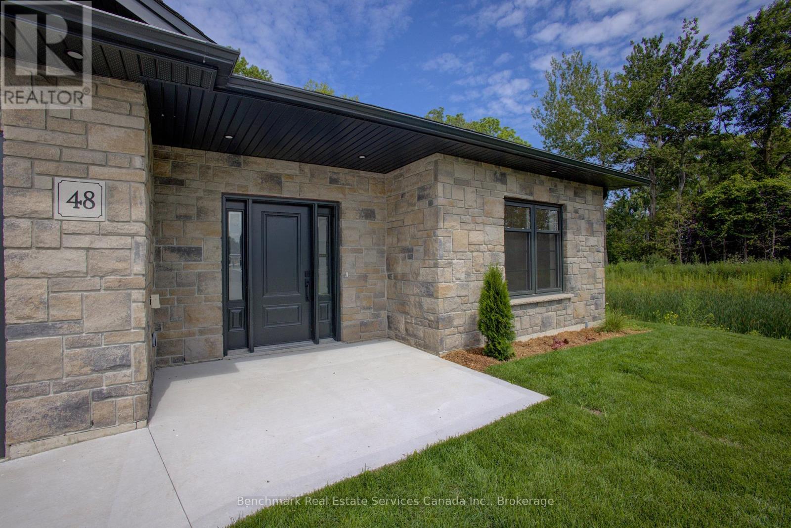 66 - 1182 Queen Street, Kincardine, Ontario  N2Z 1G4 - Photo 4 - X12703302