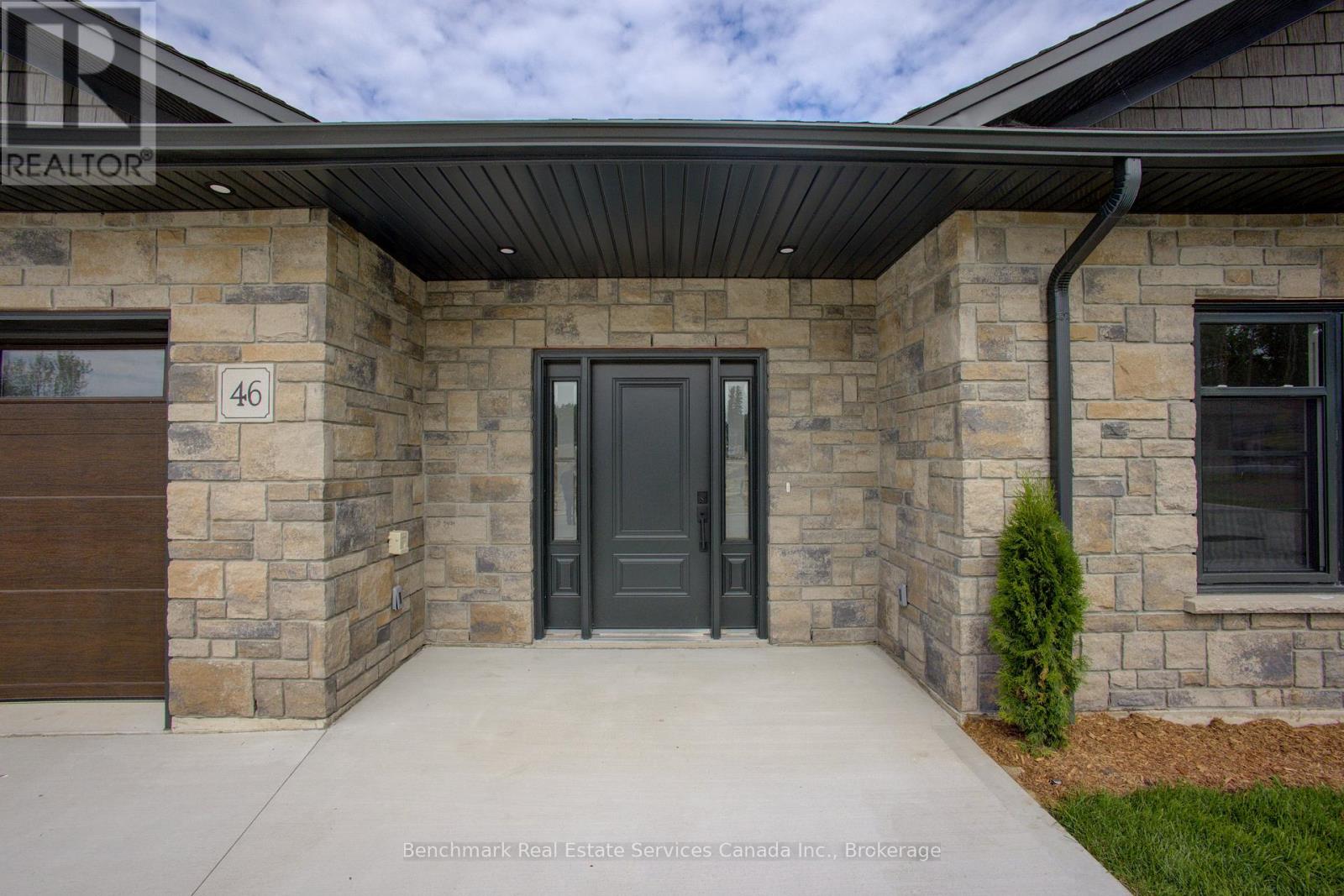 52 - 1182 Queen Street, Kincardine, Ontario  N2Z 1G4 - Photo 4 - X12703394