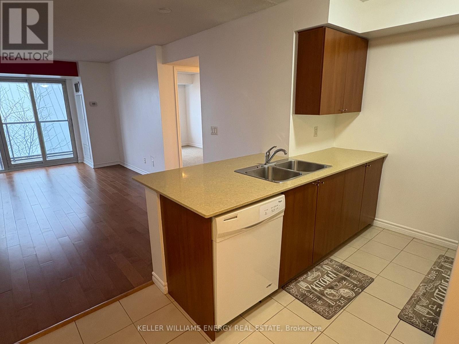 413 - 35 Saranac Boulevard, Toronto, Ontario  M6A 2G4 - Photo 3 - C12703396