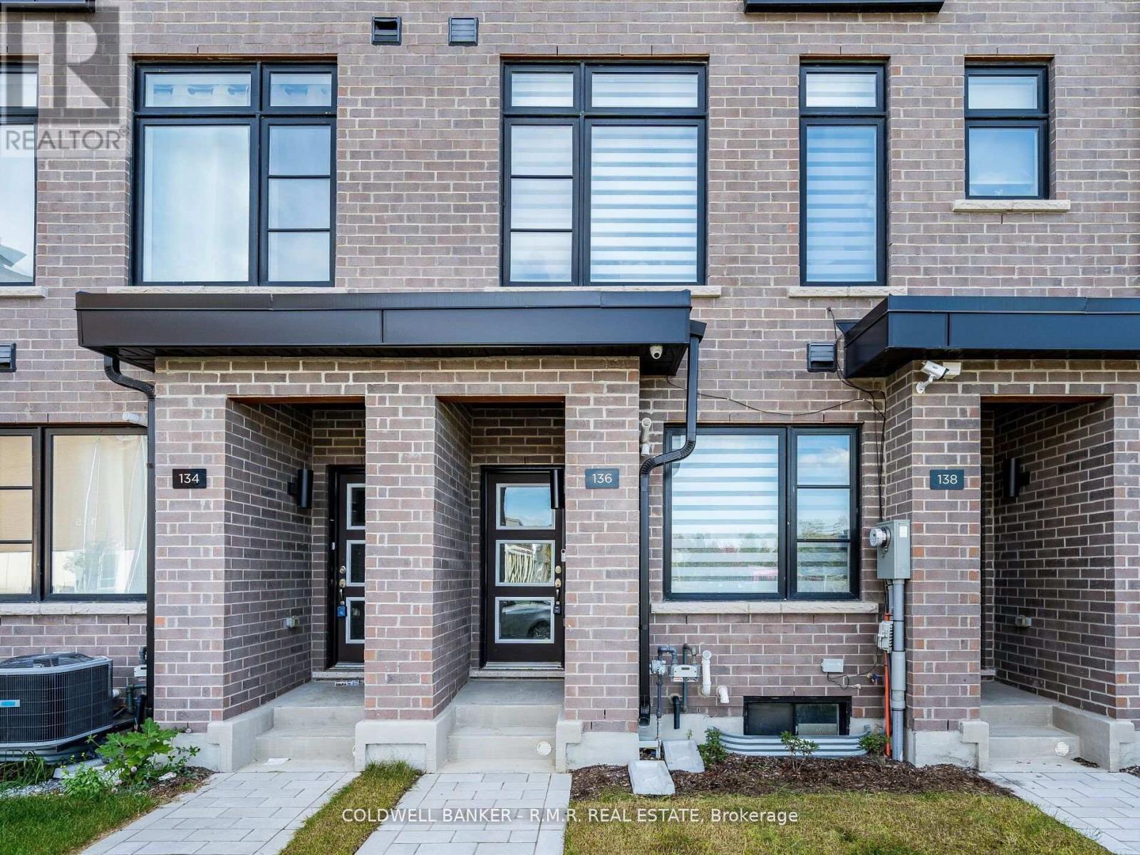 136 Brockley Drive, Toronto, Ontario  M1P 3C1 - Photo 3 - E12703262