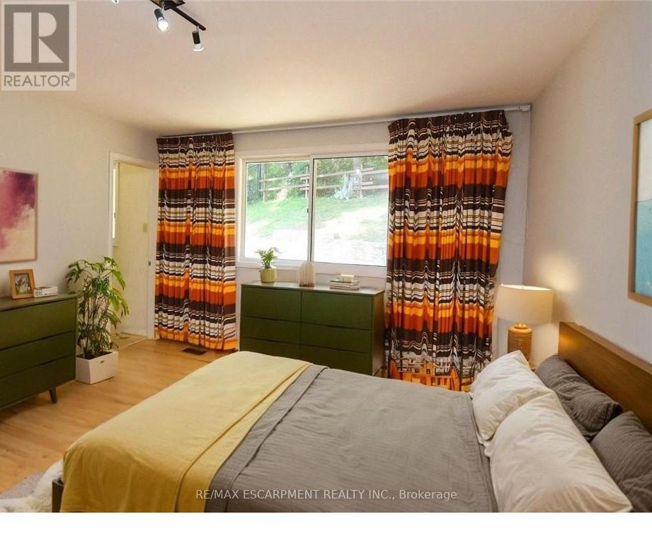 30 Terrace Drive, Hamilton, Ontario  L9A 2Y6 - Photo 15 - X12703096