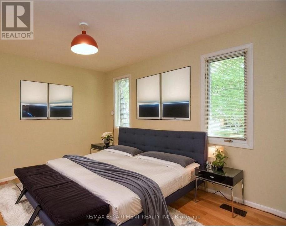 30 Terrace Drive, Hamilton, Ontario  L9A 2Y6 - Photo 18 - X12703096