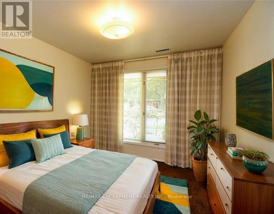 30 Terrace Drive, Hamilton, Ontario  L9A 2Y6 - Photo 21 - X12703096