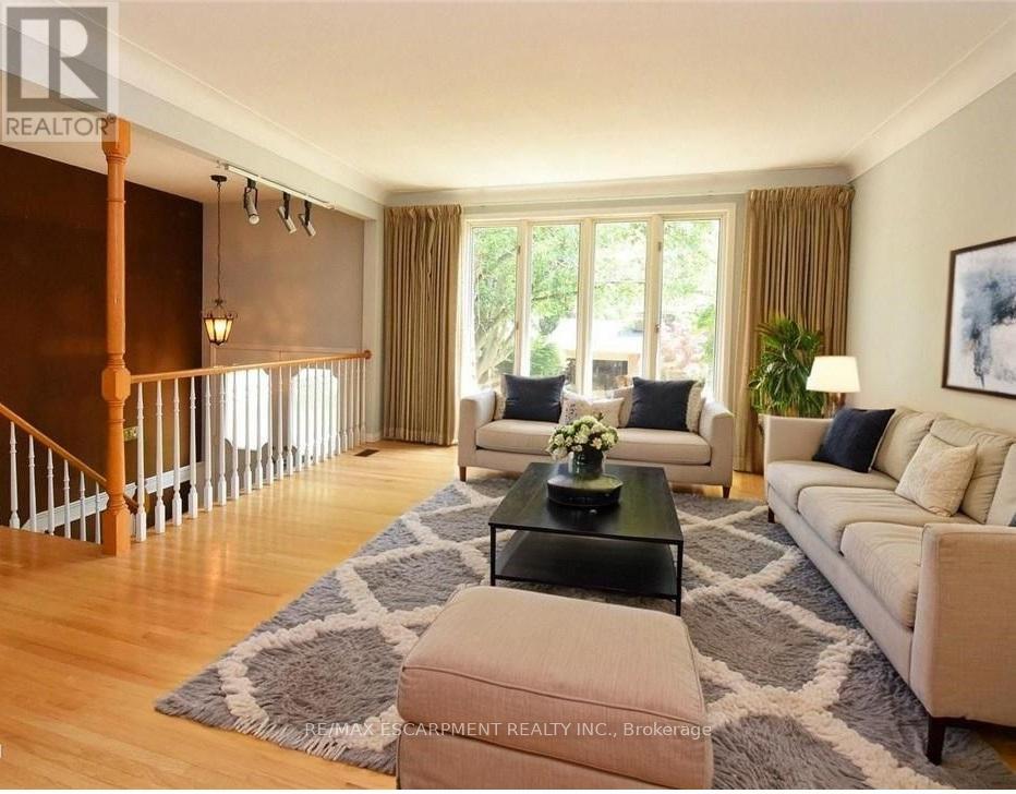 30 Terrace Drive, Hamilton, Ontario  L9A 2Y6 - Photo 5 - X12703096