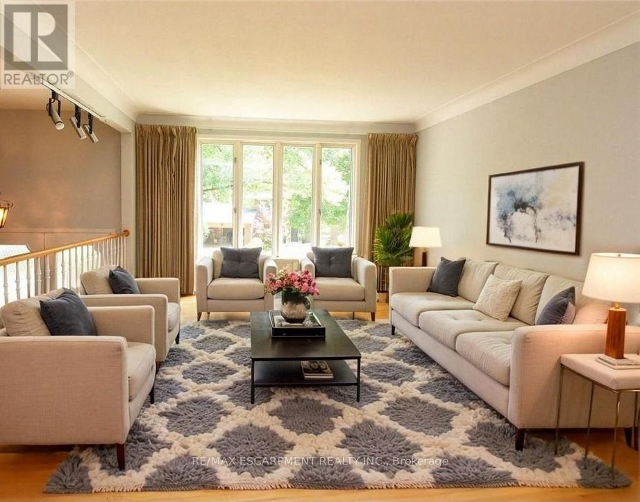 30 Terrace Drive, Hamilton, Ontario  L9A 2Y6 - Photo 6 - X12703096