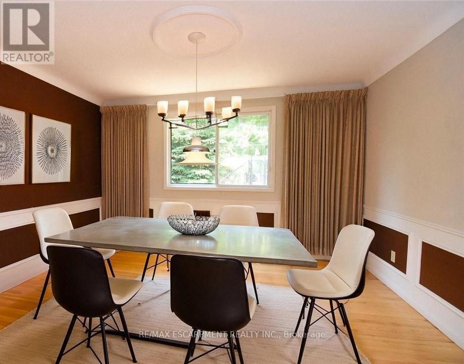 30 Terrace Drive, Hamilton, Ontario  L9A 2Y6 - Photo 8 - X12703096