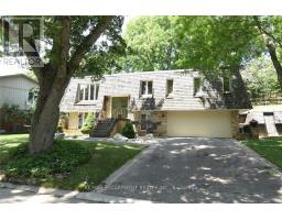 30 TERRACE DRIVE, Hamilton, Ontario