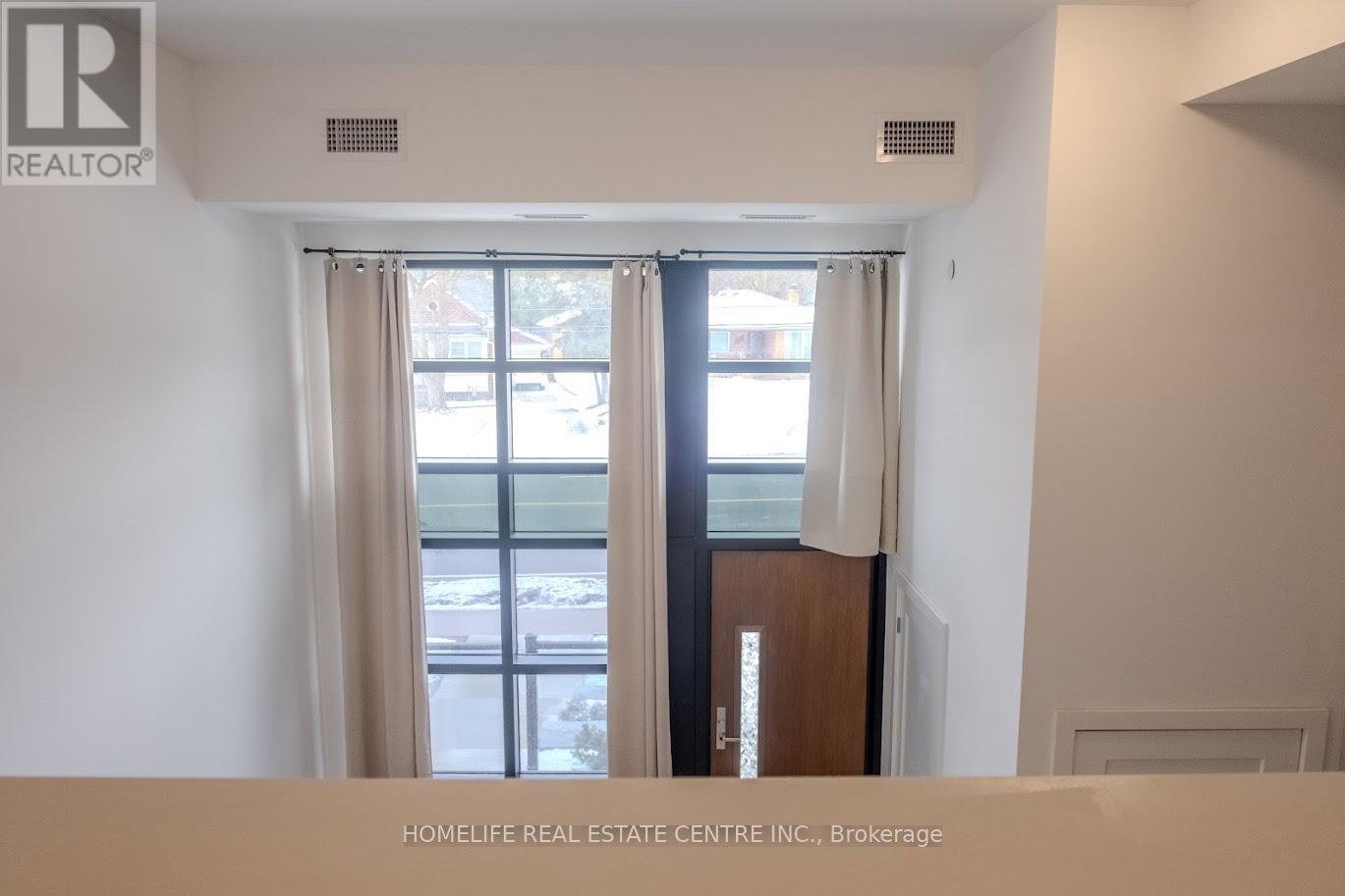 105 - 312 Erb Street W, Waterloo, Ontario  N2L 0K9 - Photo 10 - X12703112