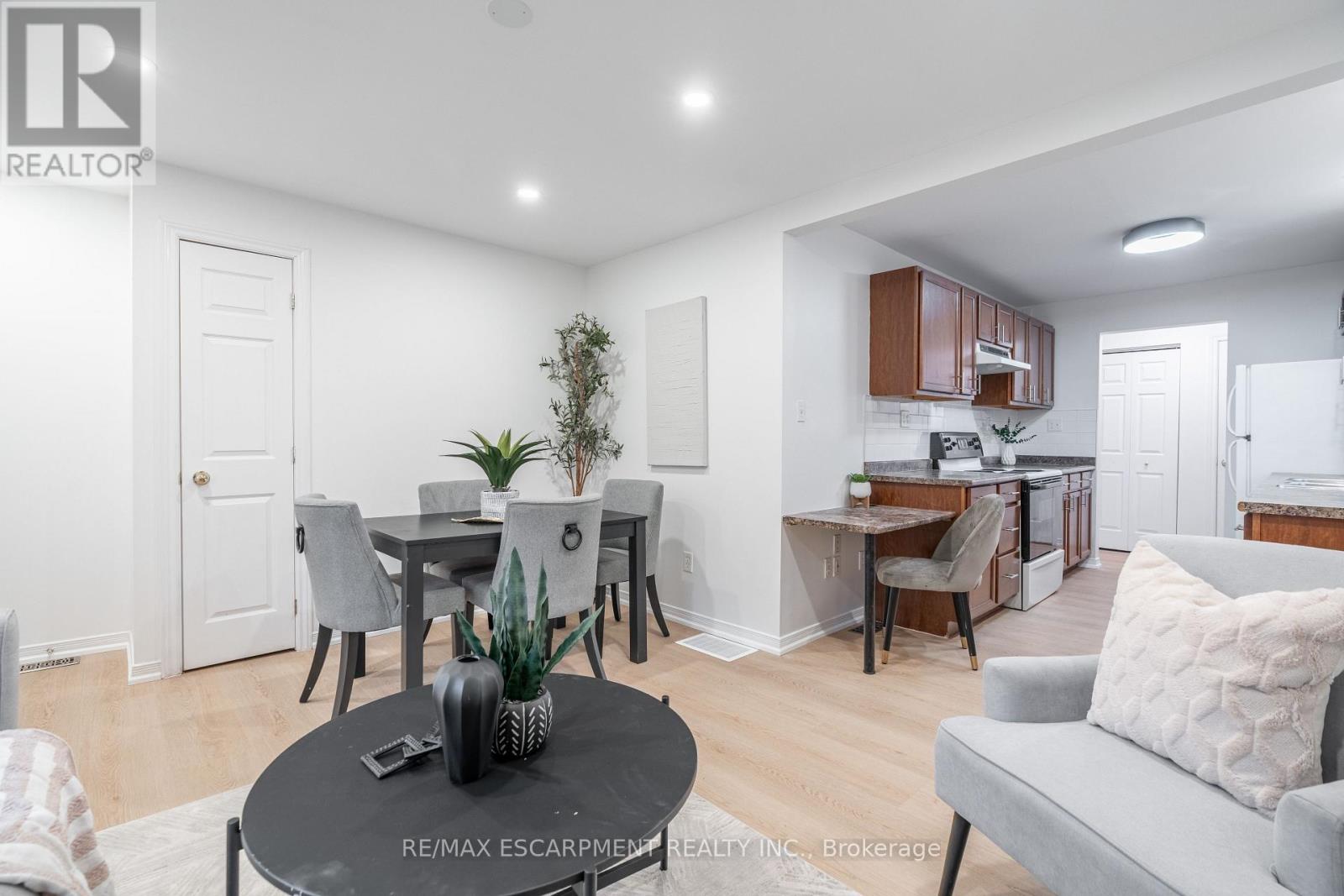 283 Grey Street, Brantford, Ontario  N3S 4W9 - Photo 7 - X12703122