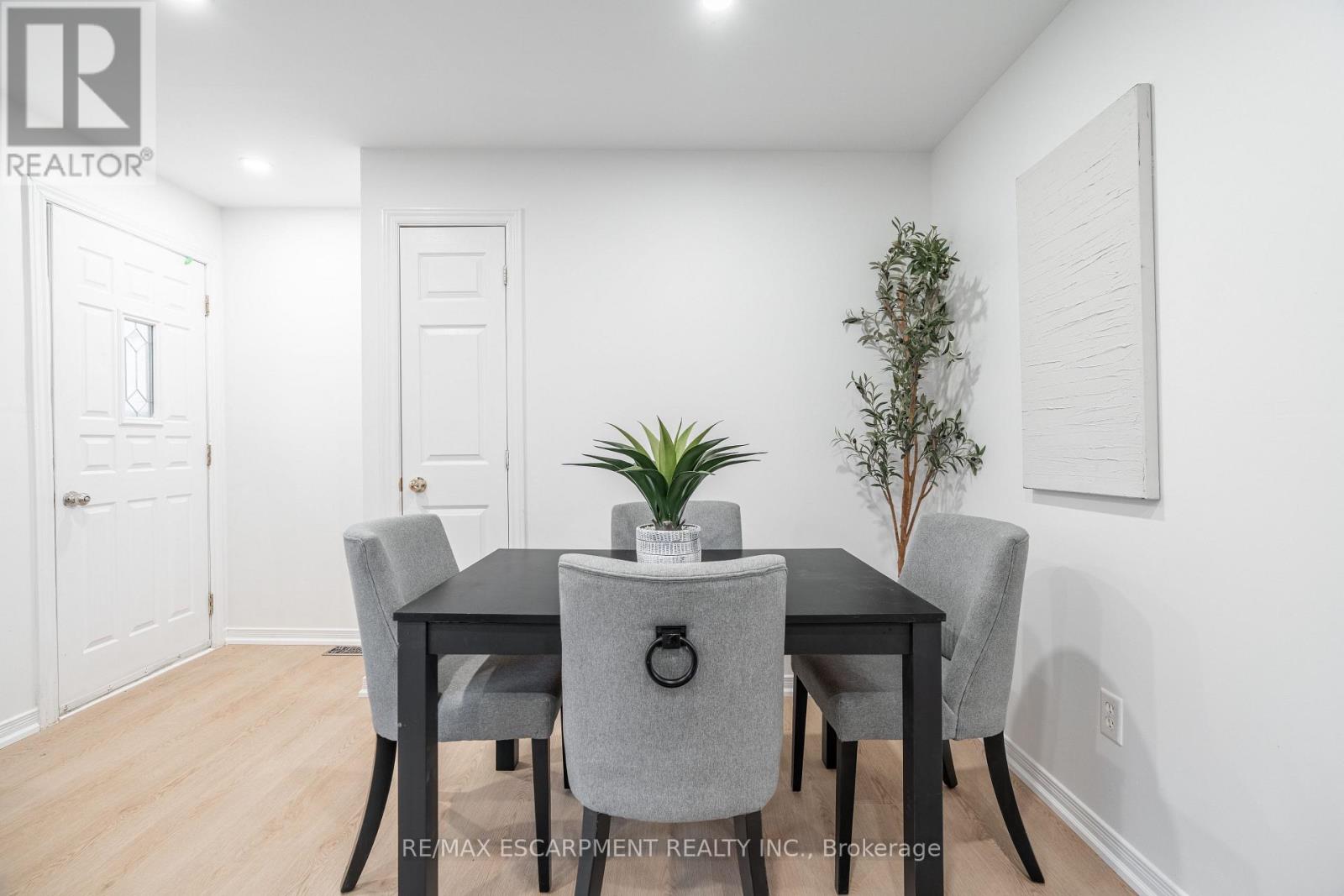 283 Grey Street, Brantford, Ontario  N3S 4W9 - Photo 9 - X12703122