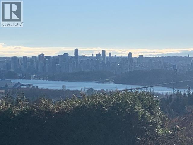 805 Eyremount Drive, West Vancouver, British Columbia  V7S 2A8 - Photo 2 - R3072415