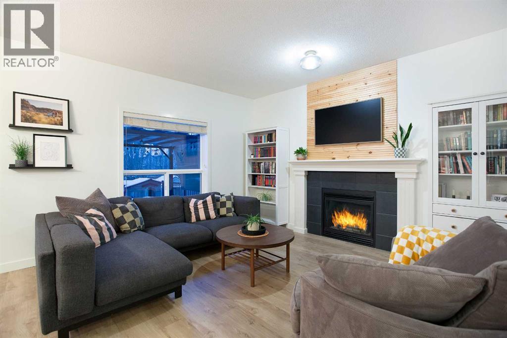 1020 Prairie Springs Hill Sw, Airdrie, Alberta  T4B 0E9 - Photo 4 - A2269969