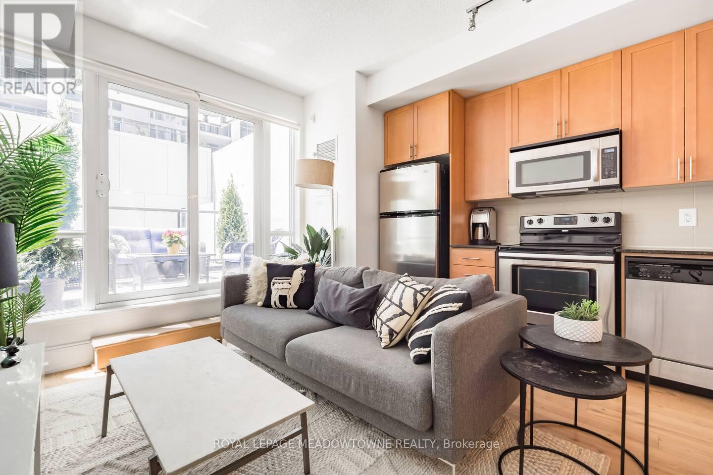 210 - 560 Front Street W, Toronto, Ontario  M5V 1C1 - Photo 8 - C12536342