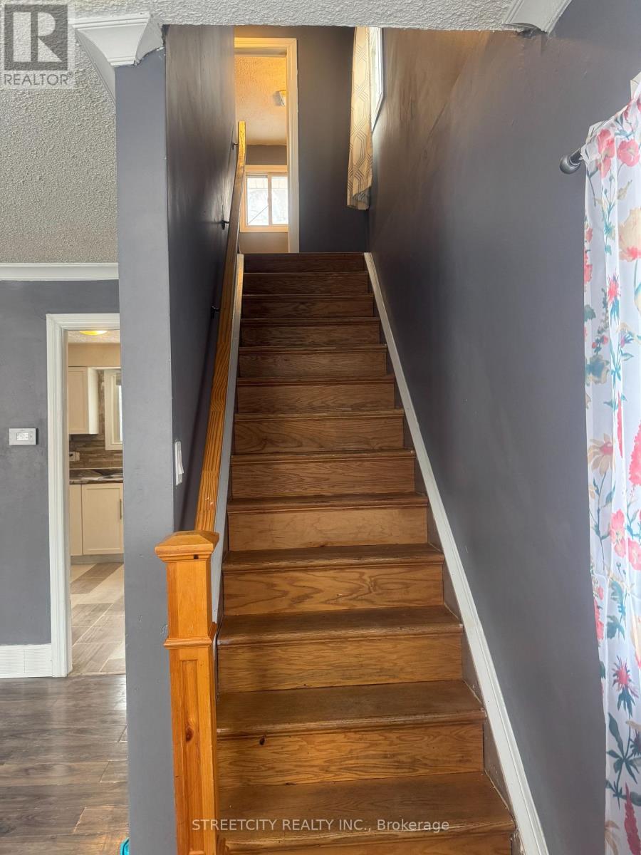 1331 Limberlost Road, London North, Ontario  N6G 2W4 - Photo 13 - X12703300