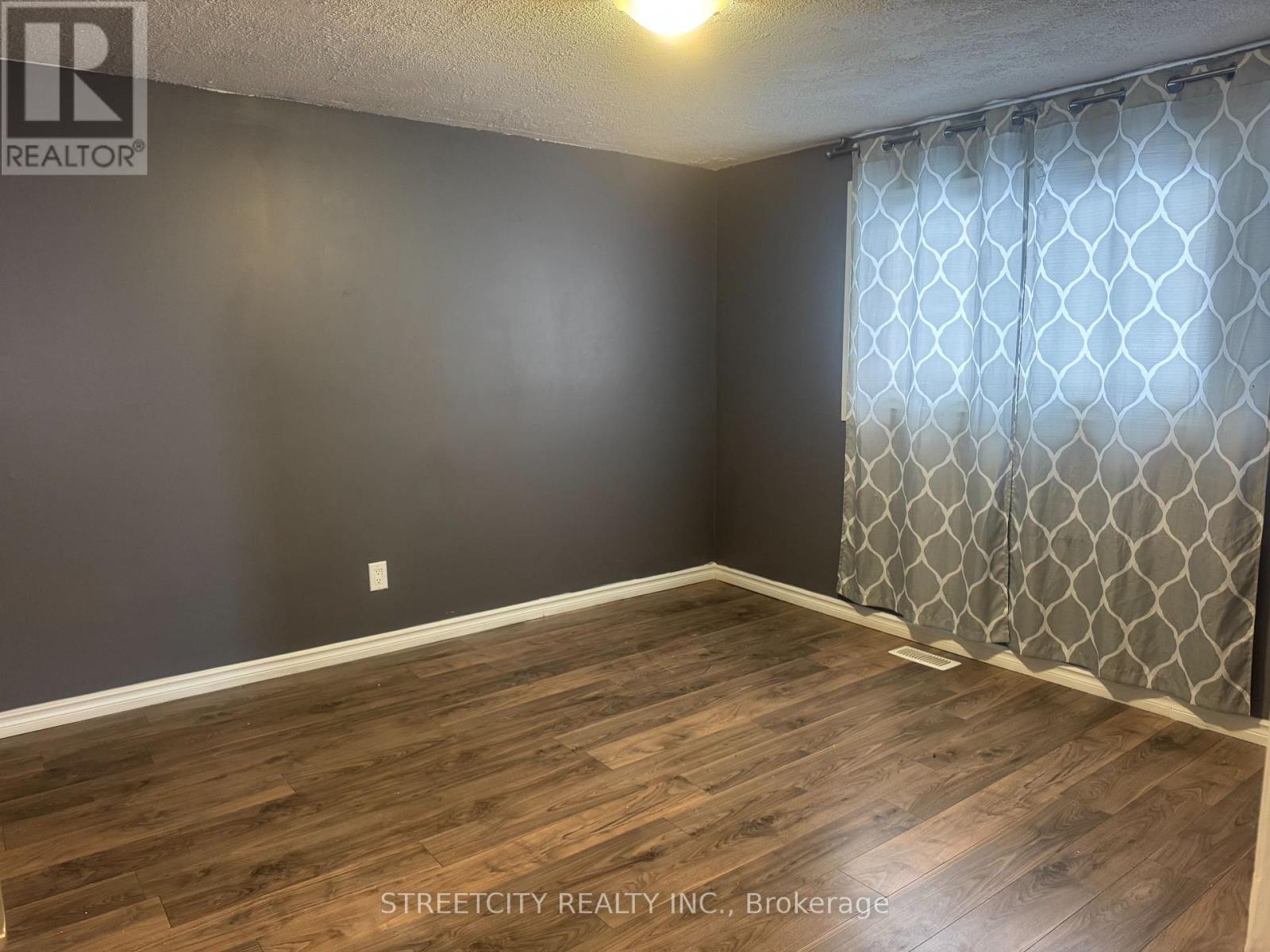 1331 Limberlost Road, London North, Ontario  N6G 2W4 - Photo 15 - X12703300