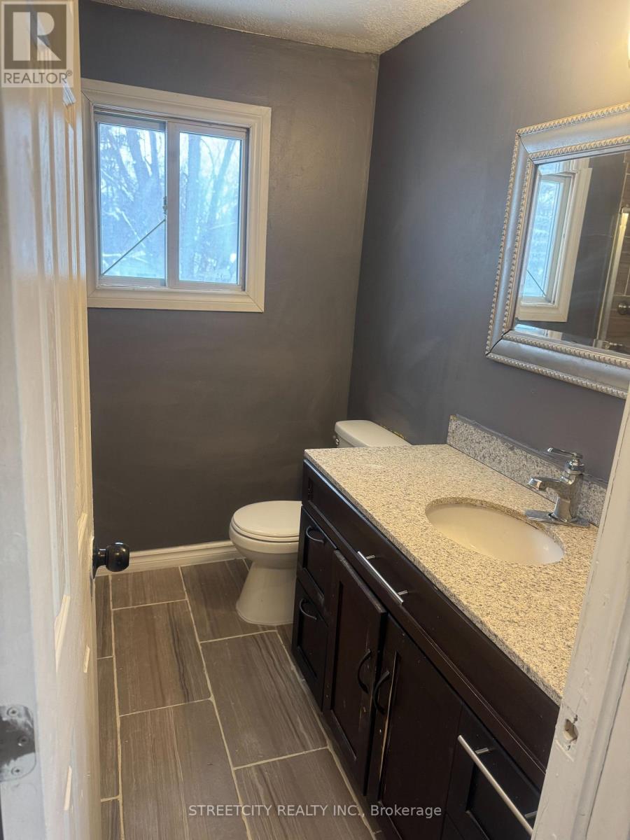 1331 Limberlost Road, London North, Ontario  N6G 2W4 - Photo 19 - X12703300