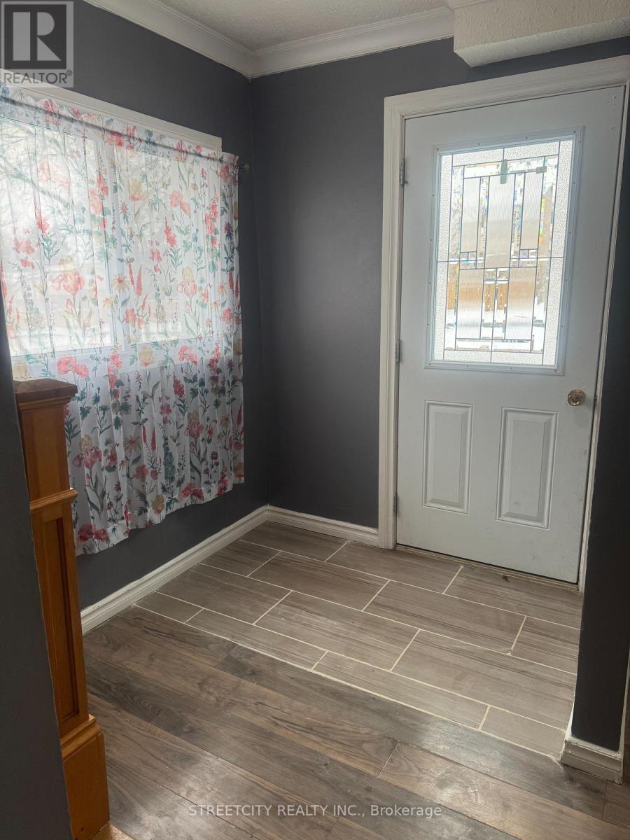 1331 Limberlost Road, London North, Ontario  N6G 2W4 - Photo 4 - X12703300