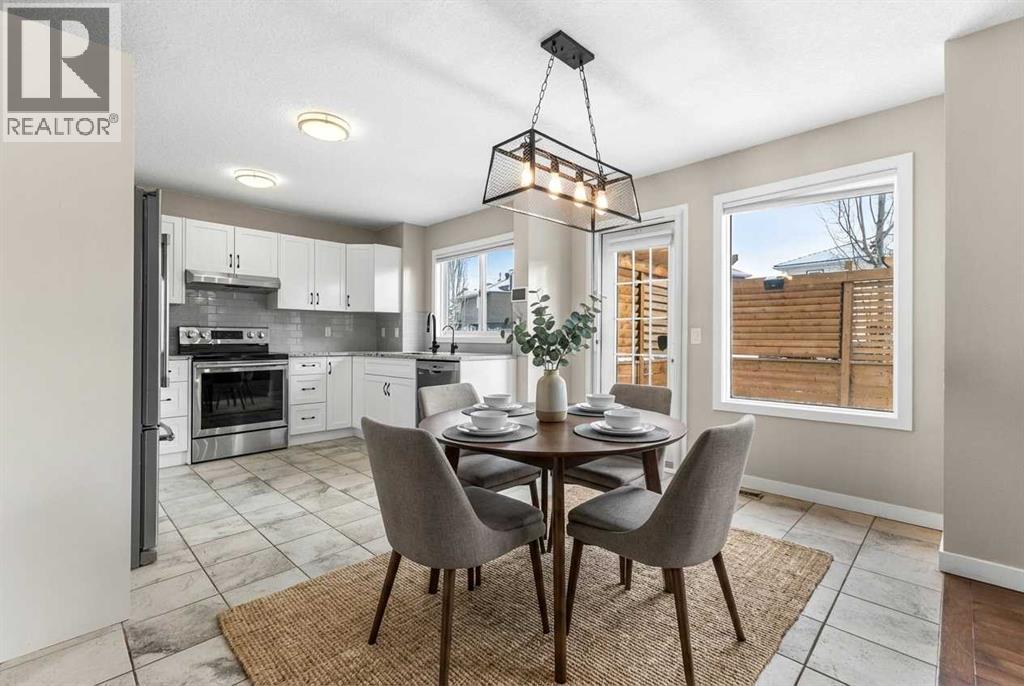 161 Douglasbank Way Se, Calgary, Alberta  T2Z 1V7 - Photo 5 - A2275936