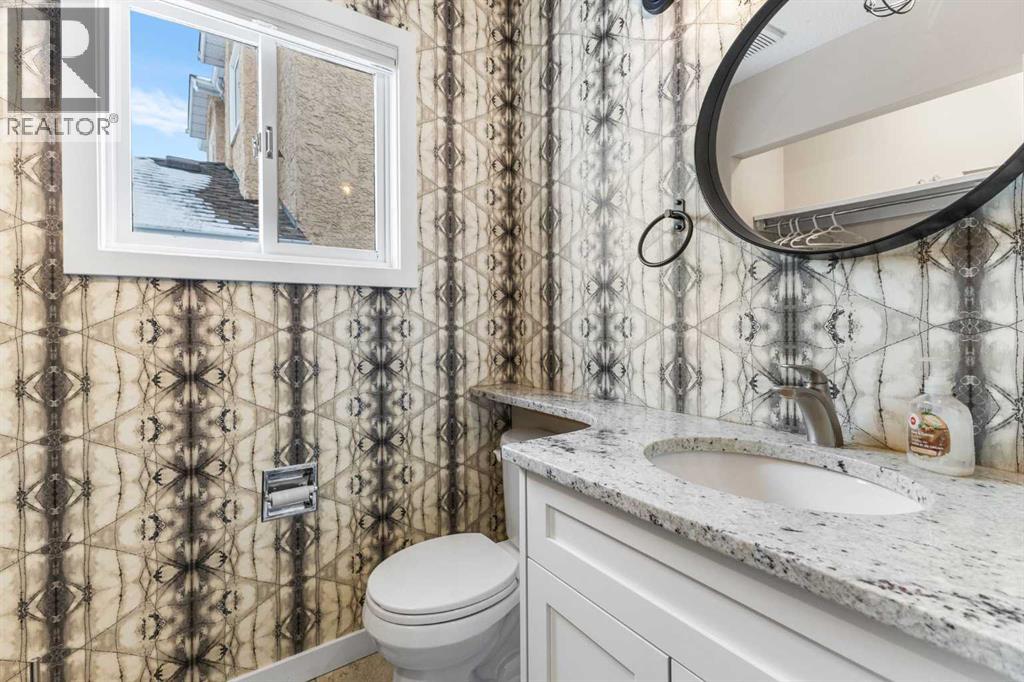 161 Douglasbank Way Se, Calgary, Alberta  T2Z 1V7 - Photo 8 - A2275936