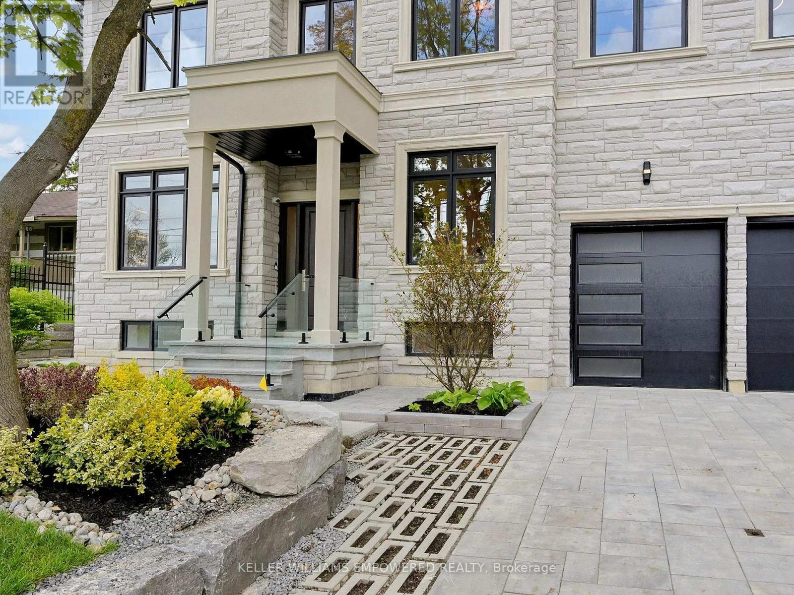 69 Snively Street, Richmond Hill, Ontario  L4E 3E7 - Photo 9 - N12378592