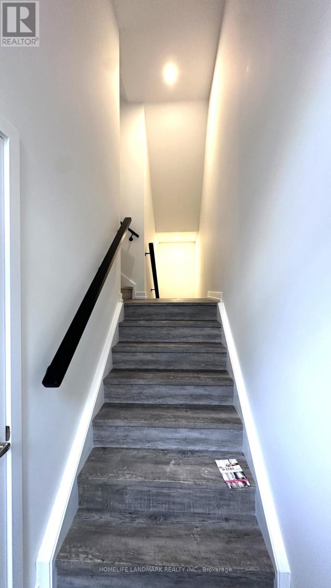 45 Peace Lane, Richmond Hill, Ontario  L4B 0J4 - Photo 3 - N12701820