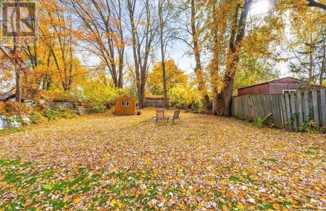 207 Bayview Avenue, Georgina, Ontario  L4P 2T3 - Photo 10 - N12699196