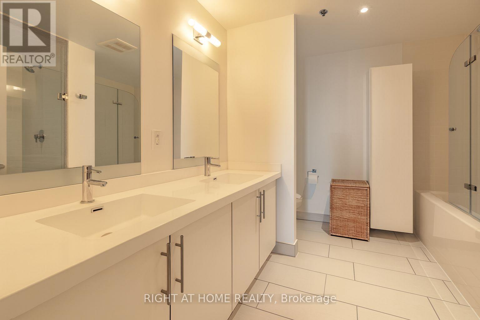 1603 - 55 Speers Road, Oakville, Ontario  L6K 0H9 - Photo 15 - W12455777